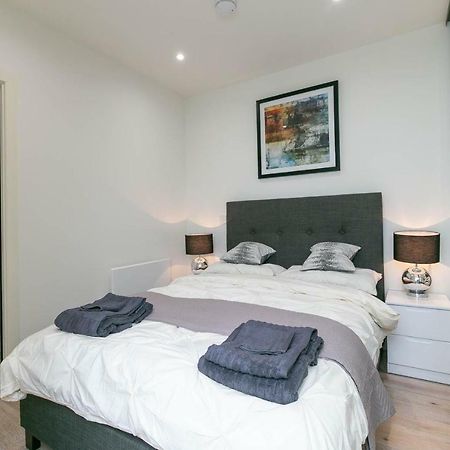 Deluxe Apartments By Heathrow Harmondsworth Extérieur photo