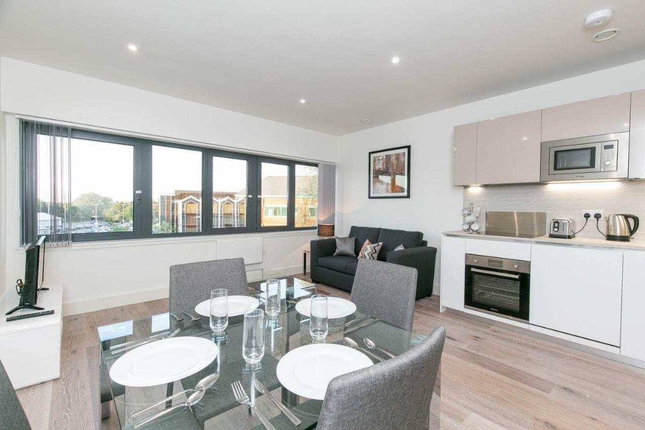 Deluxe Apartments By Heathrow Harmondsworth Extérieur photo