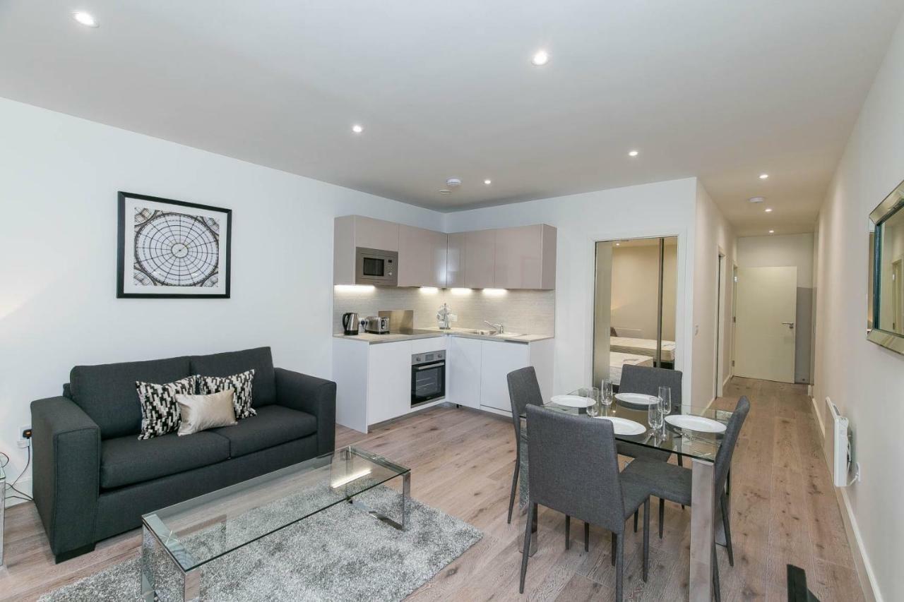 Deluxe Apartments By Heathrow Harmondsworth Extérieur photo