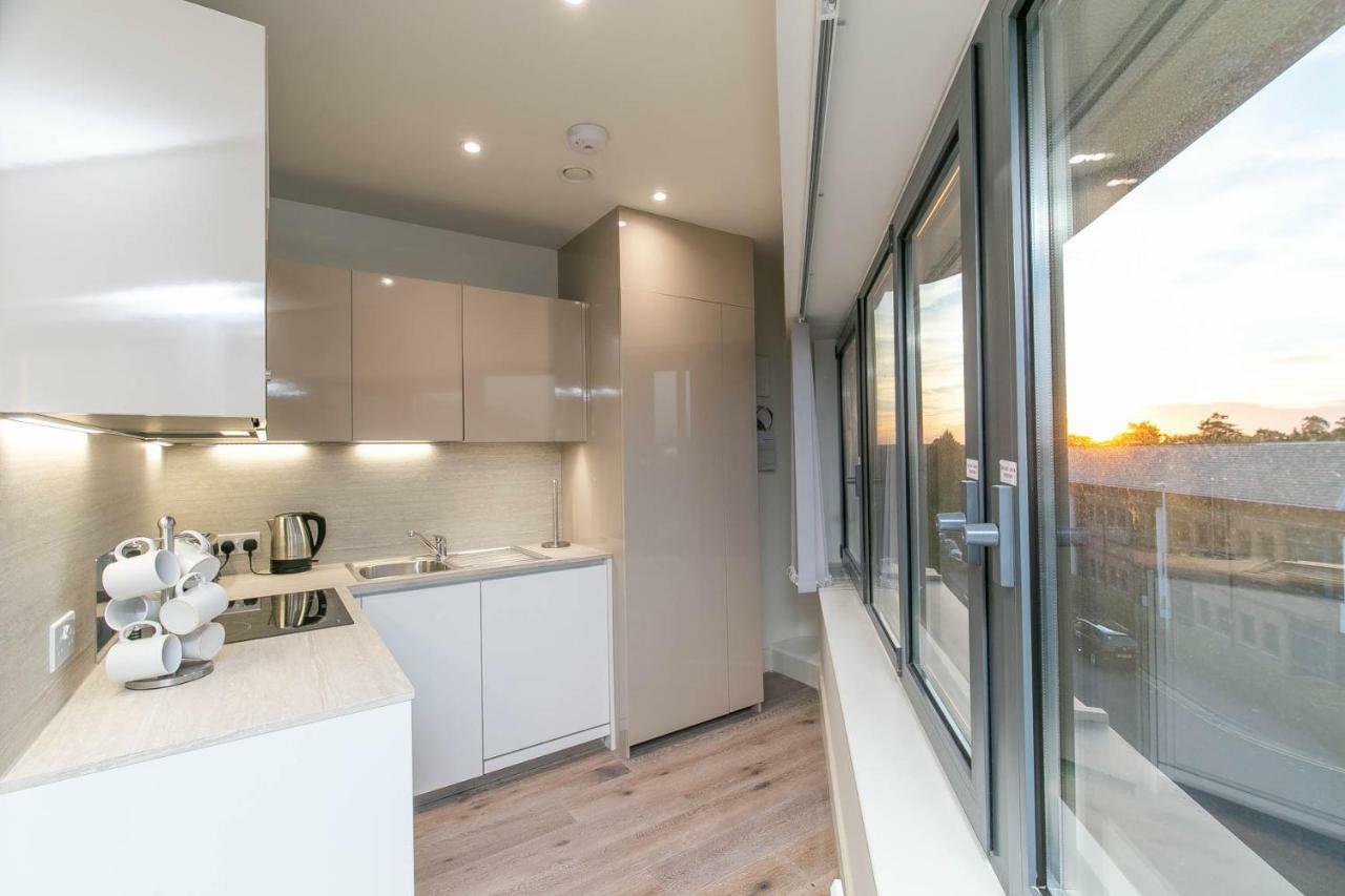 Deluxe Apartments By Heathrow Harmondsworth Extérieur photo